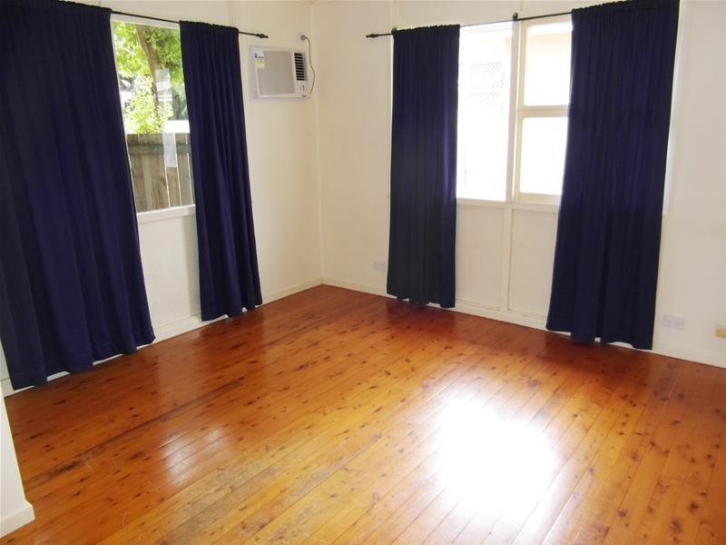 112a Pohlman Street, Southport QLD 4215