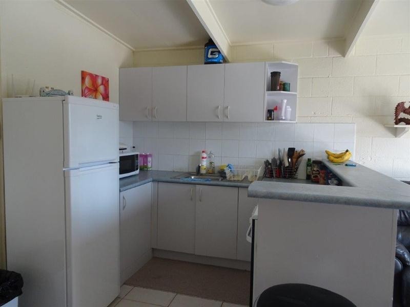 6/5 Holborow Close, Surfers Paradise QLD 4217