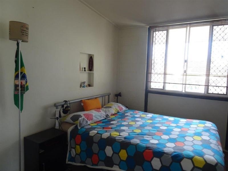 6/5 Holborow Close, Surfers Paradise QLD 4217