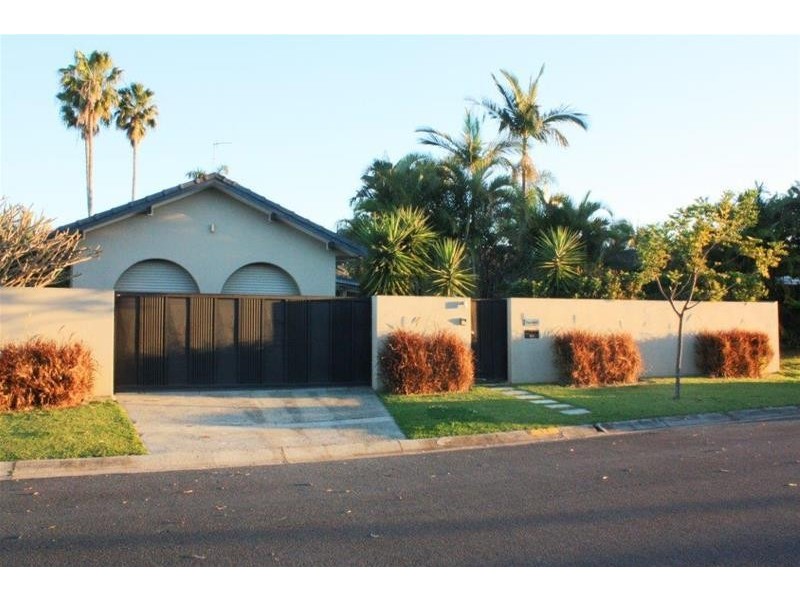 14 Lothian Avenue, Sorrento QLD 4217