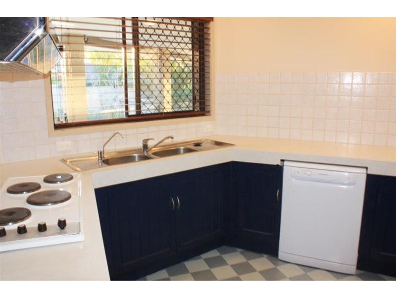 14 Lothian Avenue, Sorrento QLD 4217