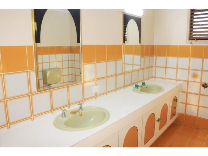 14 Lothian Avenue, Sorrento QLD 4217