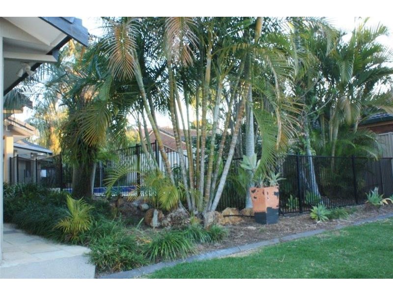 14 Lothian Avenue, Sorrento QLD 4217