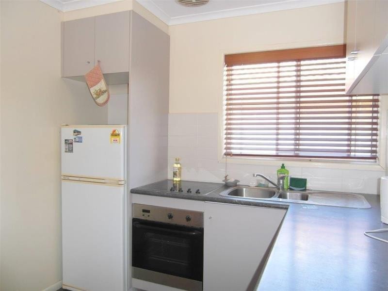 3/23 Darrambal Street, Chevron Island QLD 4217