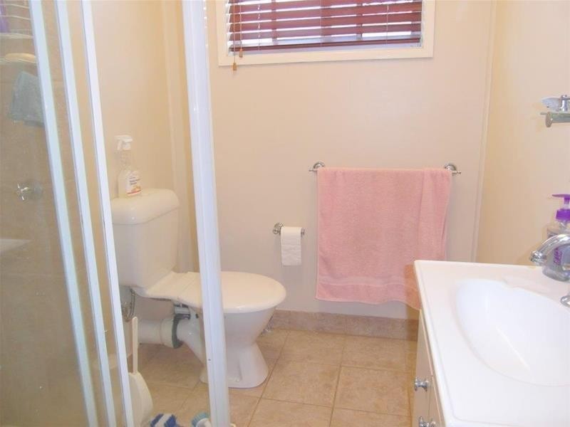 3/23 Darrambal Street, Chevron Island QLD 4217