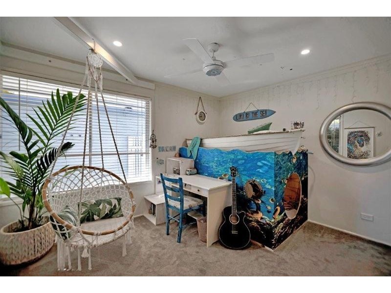 90 Gibraltar Drive, Isle Of Capri QLD 4217