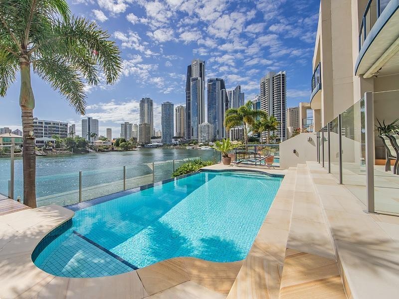 68 Sunrise Boulevard, Surfers Paradise QLD 4217