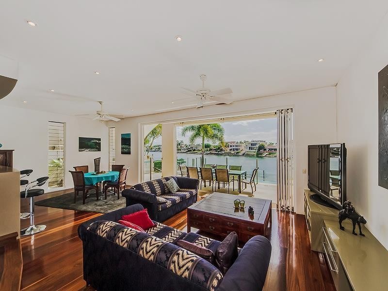 68 Sunrise Boulevard, Surfers Paradise QLD 4217