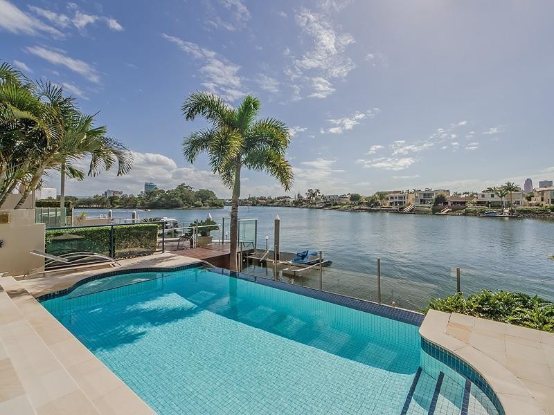 68 Sunrise Boulevard, Surfers Paradise QLD 4217