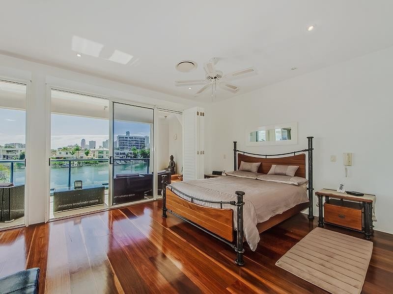 68 Sunrise Boulevard, Surfers Paradise QLD 4217