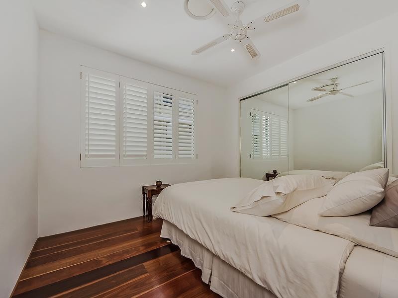 68 Sunrise Boulevard, Surfers Paradise QLD 4217