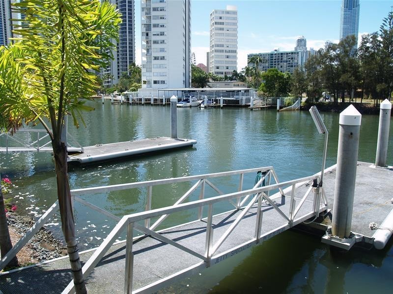 68 Sunrise Boulevard, Surfers Paradise QLD 4217