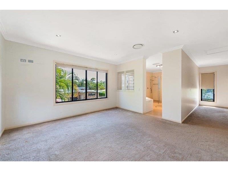 10 Kapala Street, Southport QLD 4215