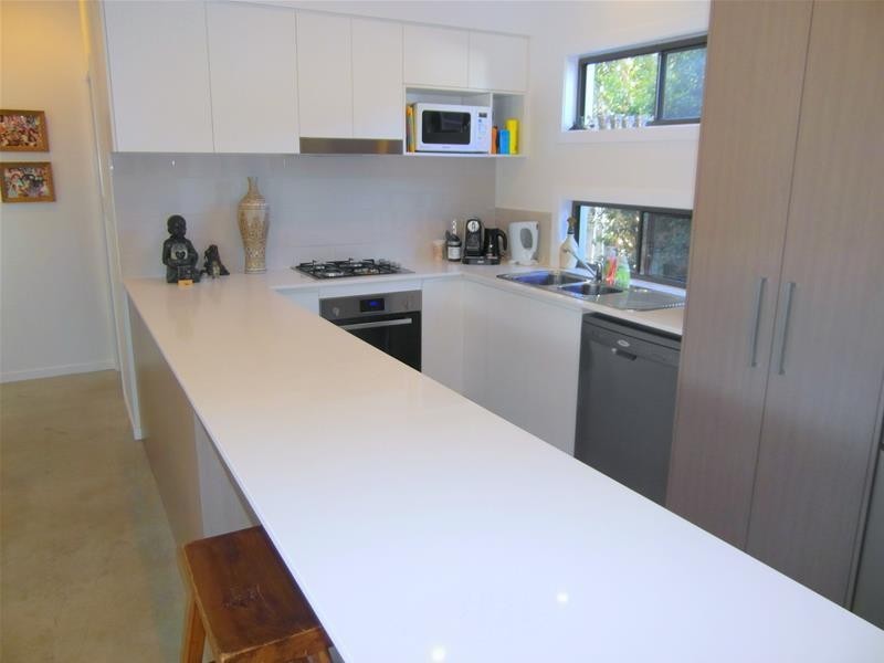 1 Fairway Avenue, Southport QLD 4215