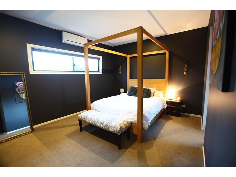 1 Fairway Avenue, Southport QLD 4215