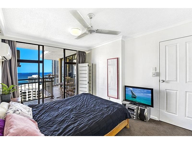 2411 ‘Beachcomber’ 18 Hanlan Street, Surfers Paradise QLD 4217