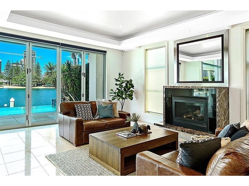 50 Admiralty Drive, Paradise Waters QLD 4217