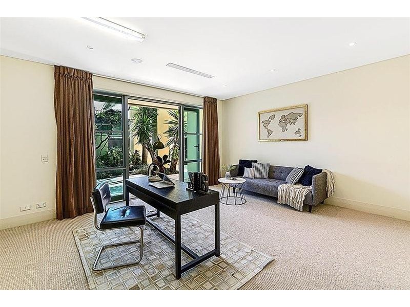 50 Admiralty Drive, Paradise Waters QLD 4217