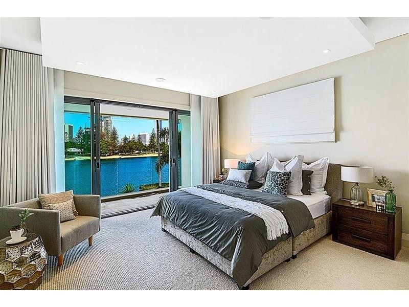 50 Admiralty Drive, Paradise Waters QLD 4217