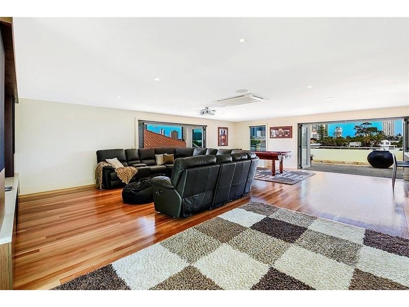 50 Admiralty Drive, Paradise Waters QLD 4217