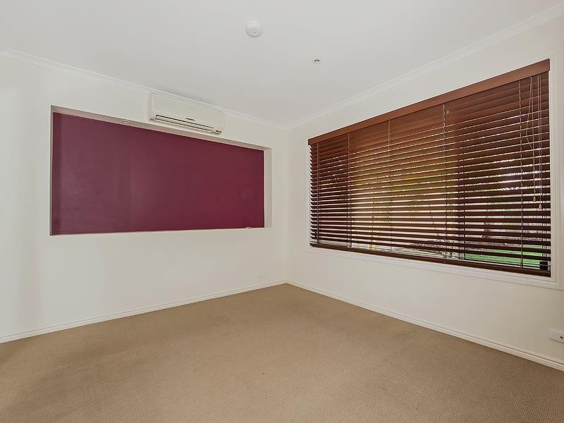 10 Wombat Court, Sorrento QLD 4217