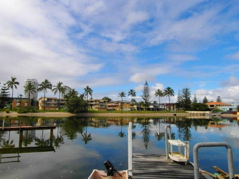 41 Sunrise Boulevard, Surfers Paradise QLD 4217