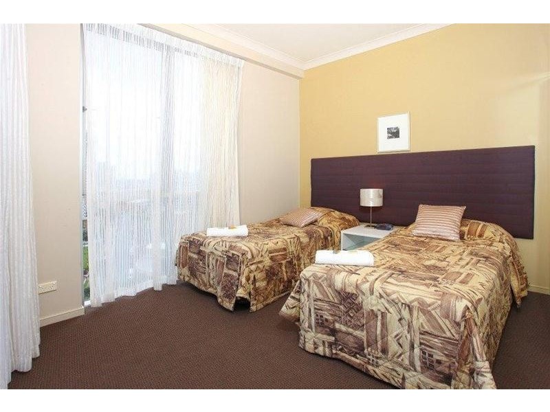 2111/23 Ferny Avenue ‘Chevron Renaissance’, Surfers Paradise QLD 4217