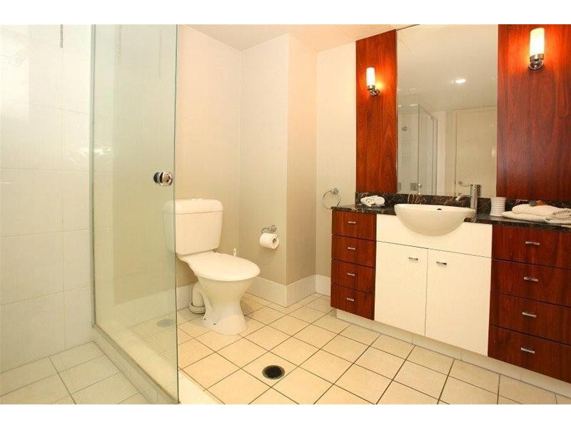 2111/23 Ferny Avenue ‘Chevron Renaissance’, Surfers Paradise QLD 4217