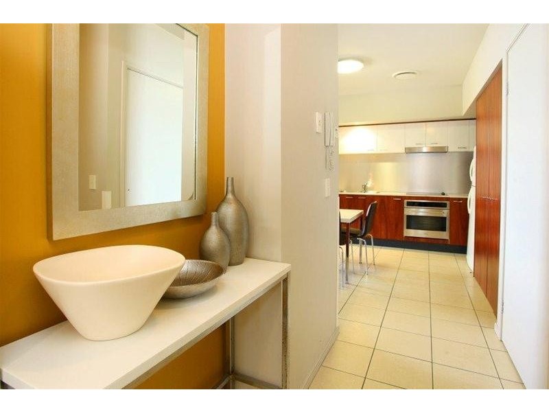 2111/23 Ferny Avenue ‘Chevron Renaissance’, Surfers Paradise QLD 4217