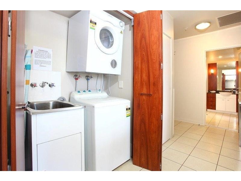 2111/23 Ferny Avenue ‘Chevron Renaissance’, Surfers Paradise QLD 4217