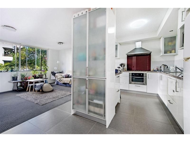 26 Aubrey Street, Surfers Paradise QLD 4217