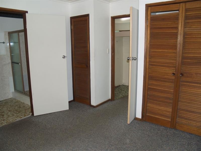 10 Acacia Avenue, Surfers Paradise QLD 4217