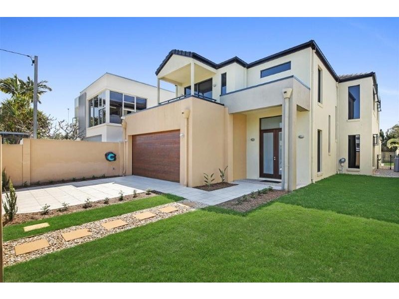 11 Durham Street, Southport QLD 4215