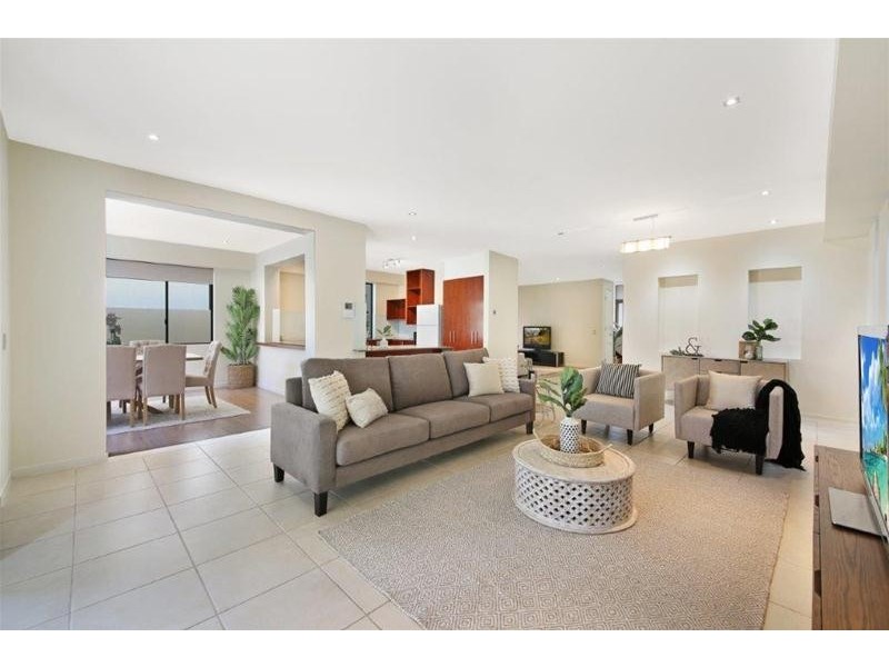 11 Durham Street, Southport QLD 4215