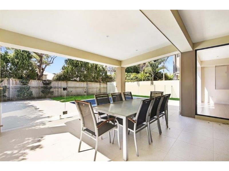 11 Durham Street, Southport QLD 4215