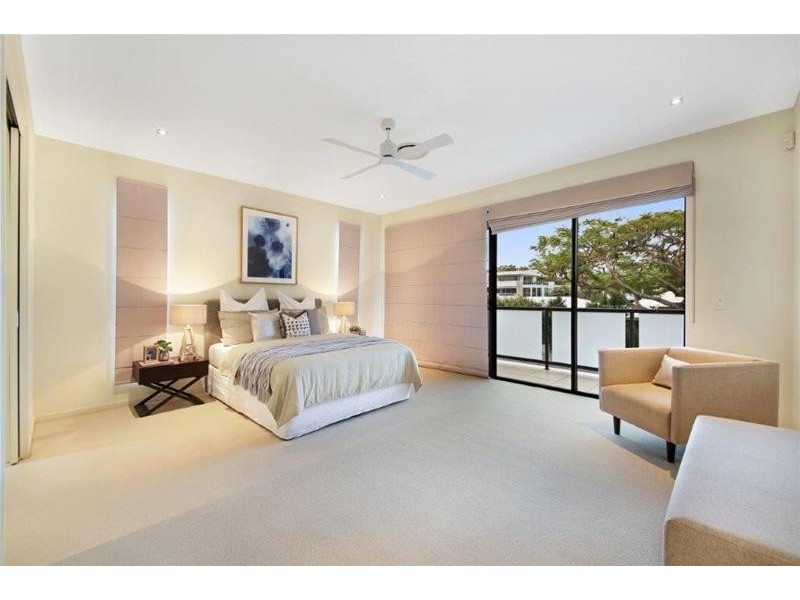 11 Durham Street, Southport QLD 4215