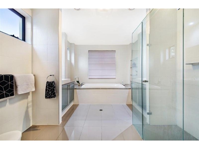 11 Durham Street, Southport QLD 4215