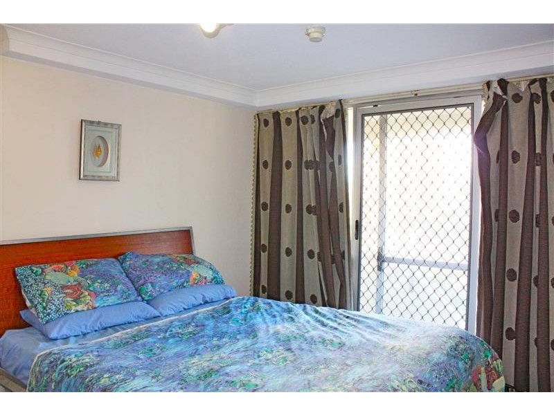 12 Enderley Avenue, Surfers Paradise QLD 4217