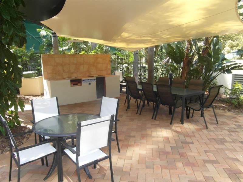 12 Enderley Avenue, Surfers Paradise QLD 4217