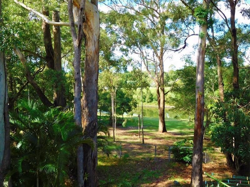 20 Golden Crescent, Southport QLD 4215