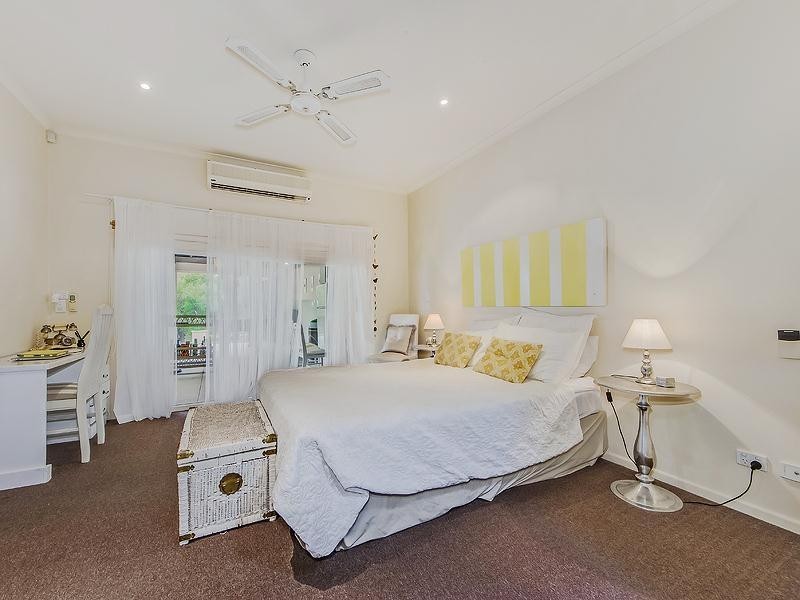 54 Paradise Island, Surfers Paradise QLD 4217