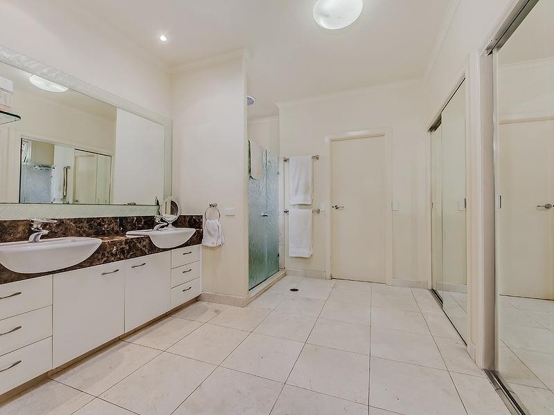 54 Paradise Island, Surfers Paradise QLD 4217