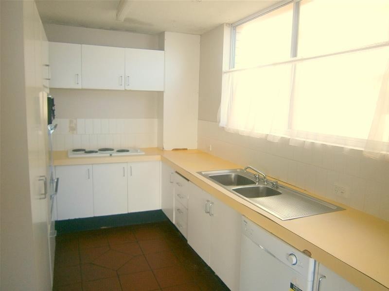 61 Garfield Terrace, Surfers Paradise QLD 4217