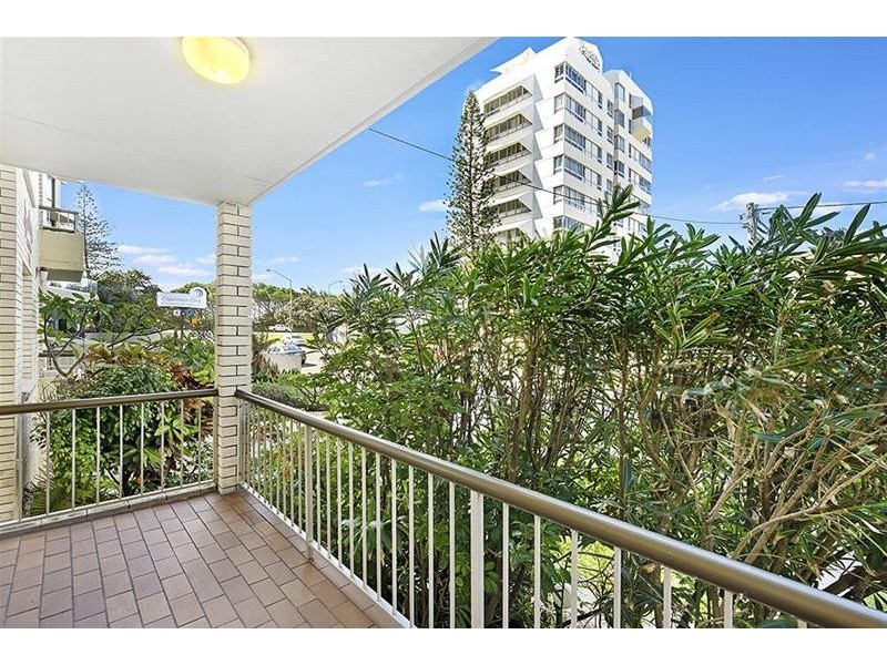 2/192 Ferny Avenue, Surfers Paradise QLD 4217