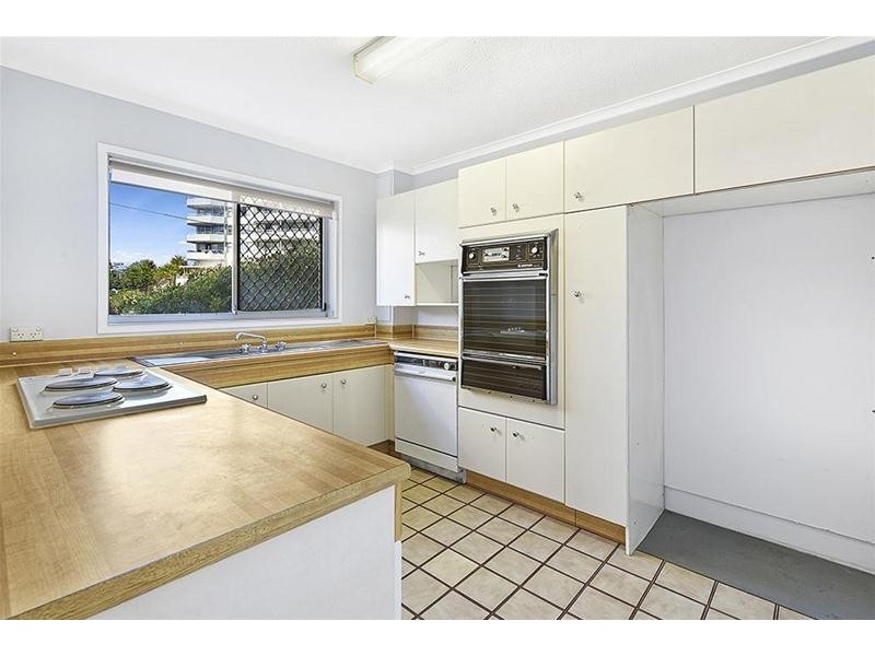 2/192 Ferny Avenue, Surfers Paradise QLD 4217