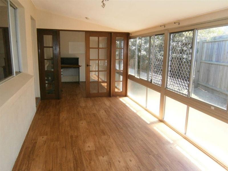 15 Yoorana Place, Broadbeach Waters QLD 4218