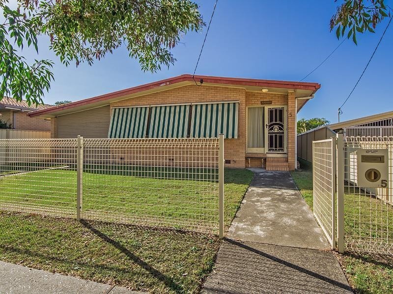5 Fiona Street, Biggera Waters QLD 4216