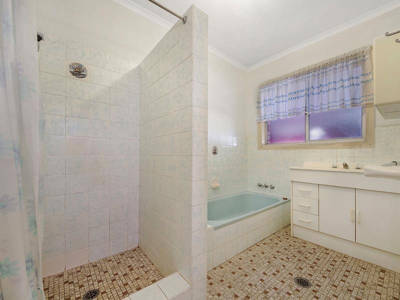 5 Fiona Street, Biggera Waters QLD 4216