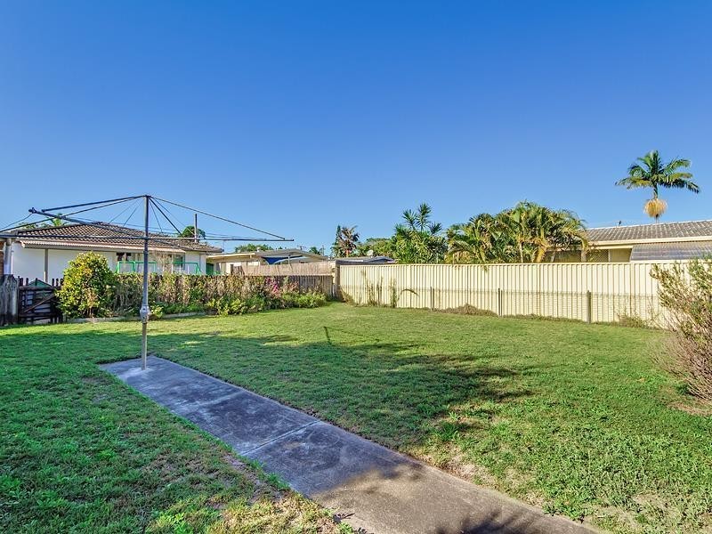 5 Fiona Street, Biggera Waters QLD 4216