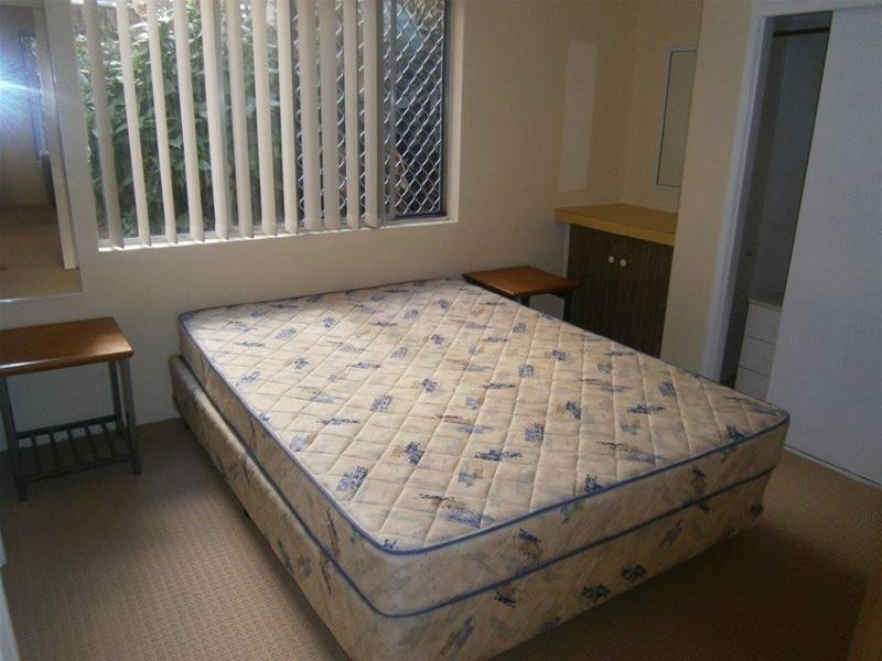 2/19 Sunset Boulevard, Surfers Paradise QLD 4217